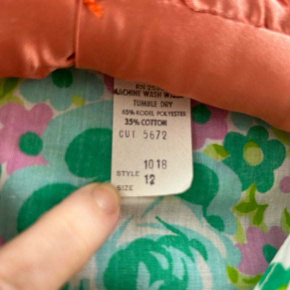 Late 60s early 70s 1970s Vintage floral embroidered snap front house dress - Picture 3 of 3